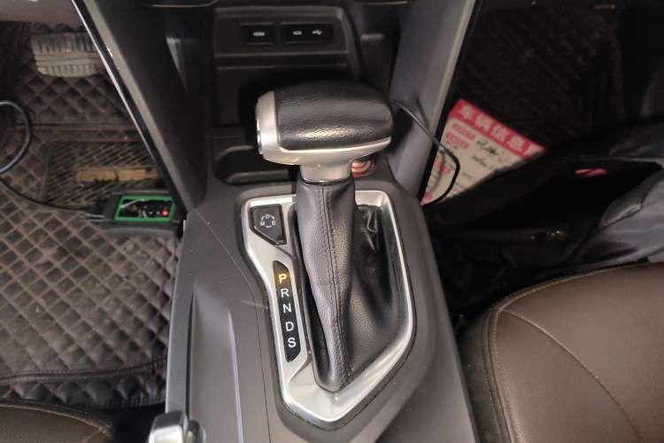 Used GAC Trumpchi GS4 2015 200T G-DCT Luxury Edition Gear Lever