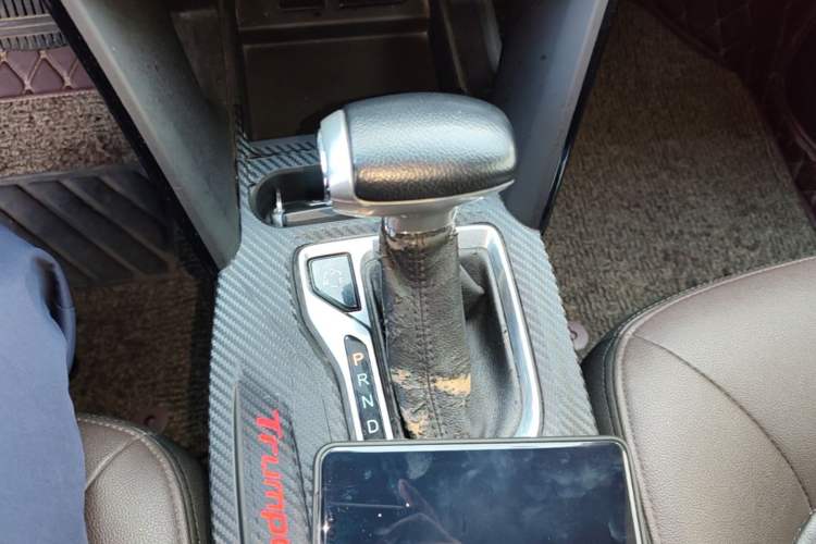 Used GAC Trumpchi GS4 2015 200T G-DCT Luxury Edition Gear Lever