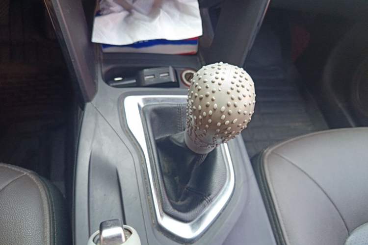 Used GAC Trumpchi GS4 2015 200T Manual Luxury Edition Gear Lever
