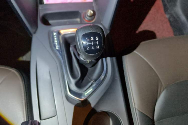 Used GAC Trumpchi GS4 2015 200T Manual Elite Edition Gear Lever