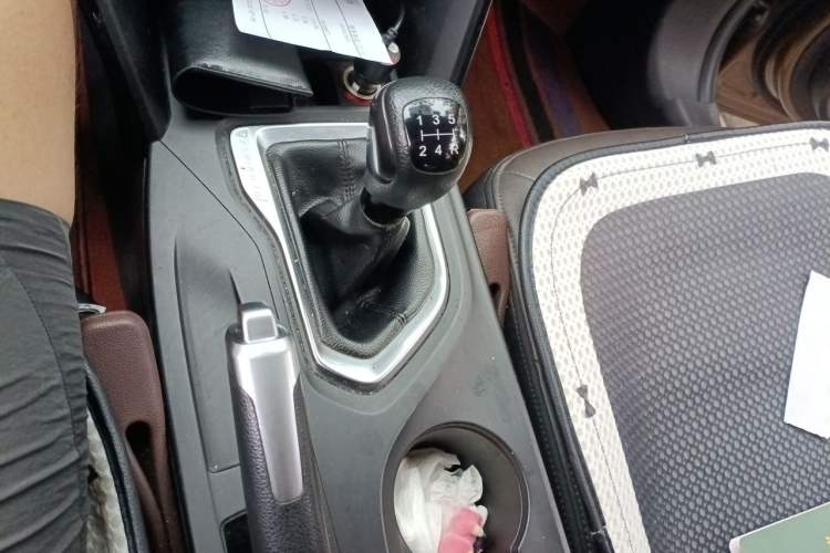 Used GAC Trumpchi GS4 2015 200T Manual Elite Edition Gear Lever