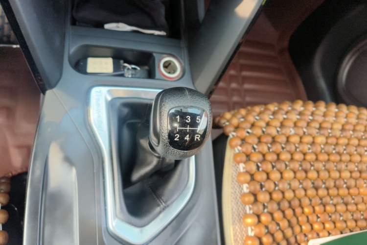 Used GAC Trumpchi GS4 2015 200T Manual Elite Edition Gear Lever