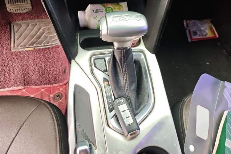 Used GAC Trumpchi GS4 2015 200T G-DCT Luxury Edition Gear Lever