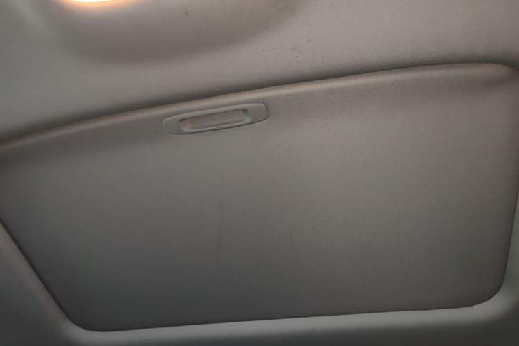 Used GAC Trumpchi GS4 2015 200T G-DCT Luxury Edition Headliner