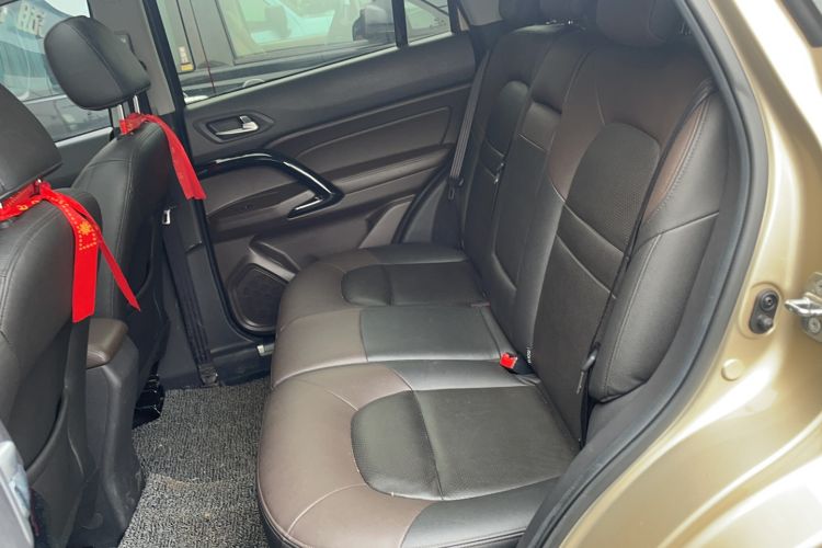 Used GAC Trumpchi GS4 2015 200T G-DCT Luxury Edition Interior 1