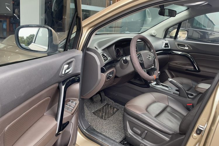 Used GAC Trumpchi GS4 2015 200T G-DCT Luxury Edition Interior 2