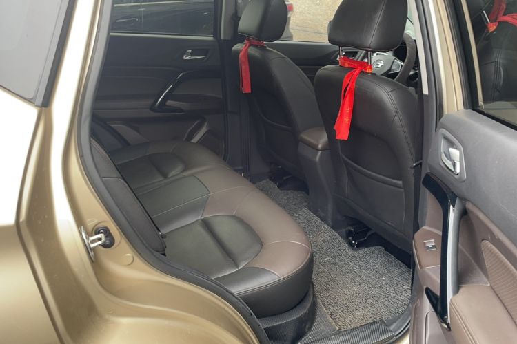 Used GAC Trumpchi GS4 2015 200T G-DCT Luxury Edition Interior 5