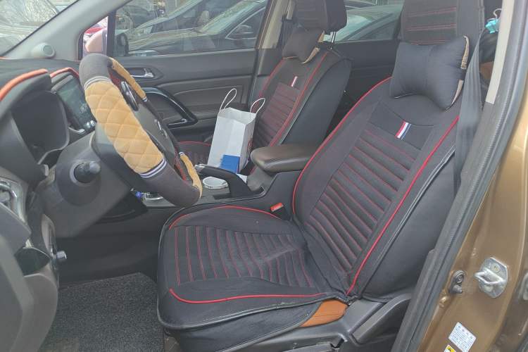 Used GAC Trumpchi GS4 2015 200T G-DCT Elite Edition Left Front Seat