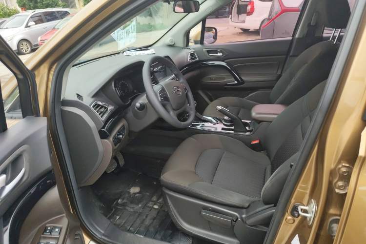 Used GAC Trumpchi GS4 2015 200T G-DCT Elite Edition Left Front Seat