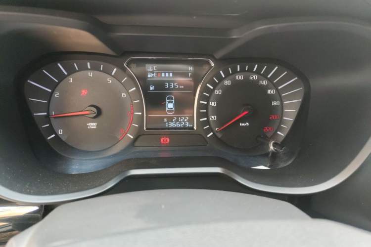 Used GAC Trumpchi GS4 2015 200T Manual Comfort Edition Odometer Close Up
