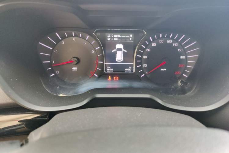 Used GAC Trumpchi GS4 2015 200T Manual Elite Edition Odometer Close Up