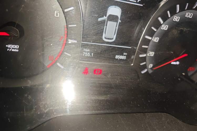 Used GAC Trumpchi GS4 2015 200T Manual Elite Edition Odometer Close Up