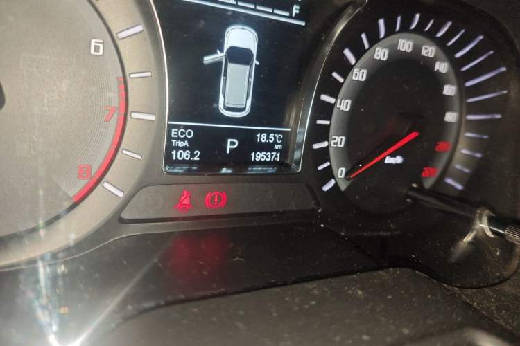 Used GAC Trumpchi GS4 2015 200T G-DCT Prestige Edition Odometer Close Up