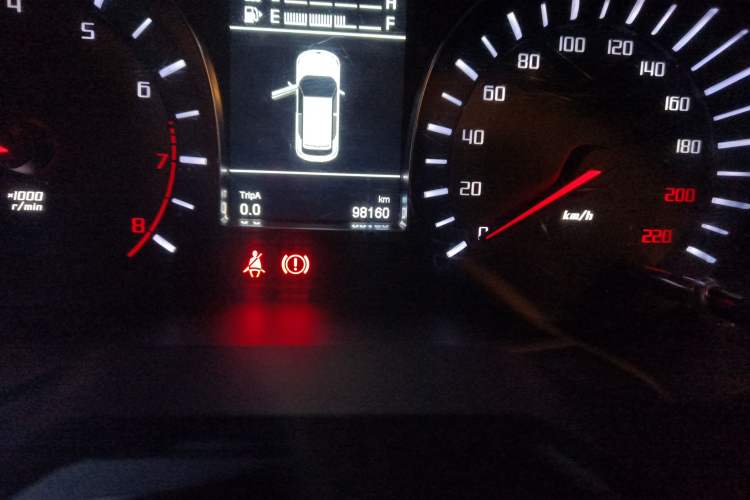 Used GAC Trumpchi GS4 2015 200T Manual Elite Edition Odometer Close Up