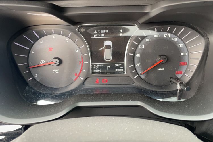 Used GAC Trumpchi GS4 2015 200T G-DCT Luxury Edition Odometer Close Up