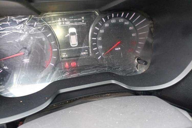 Used GAC Trumpchi GS4 2015 200T Manual Elite Edition Odometer Close Up