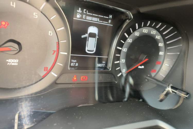 Used GAC Trumpchi GS4 2015 200T Manual Elite Edition Odometer Close Up