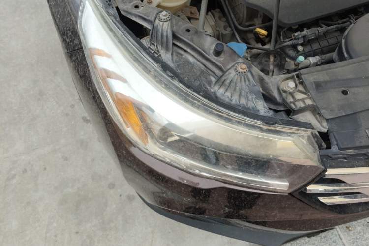 Used GAC Trumpchi GS4 2015 200T Manual Comfort Edition Right Front Headlight