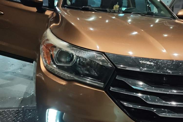 Used GAC Trumpchi GS4 2015 200T G-DCT Elite Edition Right Front Headlight
