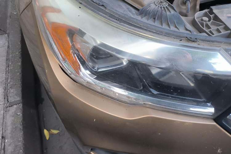 Used GAC Trumpchi GS4 2015 200T Manual Elite Edition Right Front Headlight