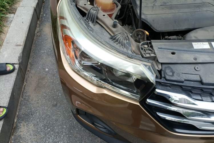 Used GAC Trumpchi GS4 2015 200T Manual Elite Edition Right Front Headlight