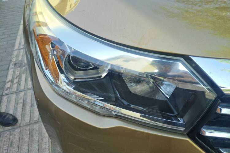 Used GAC Trumpchi GS4 2015 200T Manual Luxury Edition Right Front Headlight