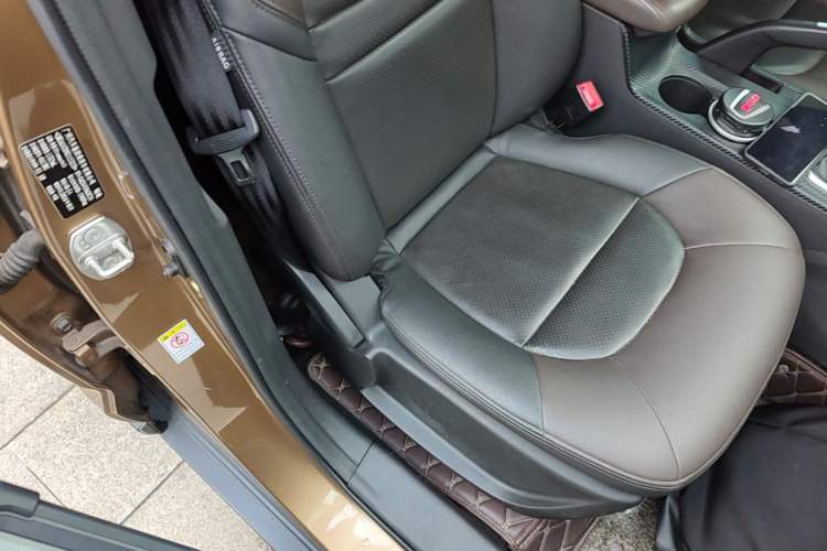 Used GAC Trumpchi GS4 2015 200T G-DCT Luxury Edition Right Front Seat