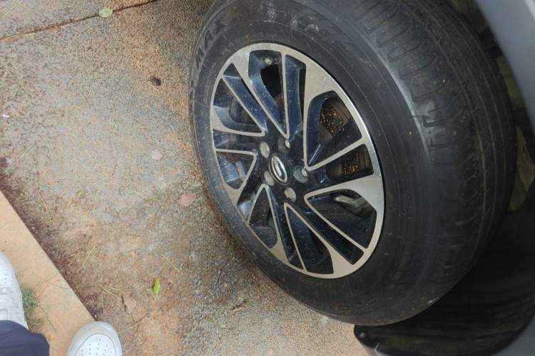 Used GAC Trumpchi GS4 2015 200T Manual Luxury Edition Right Front Wheel Hub