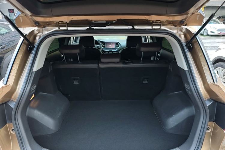 Used GAC Trumpchi GS4 2015 200T G-DCT Luxury Edition Trunk