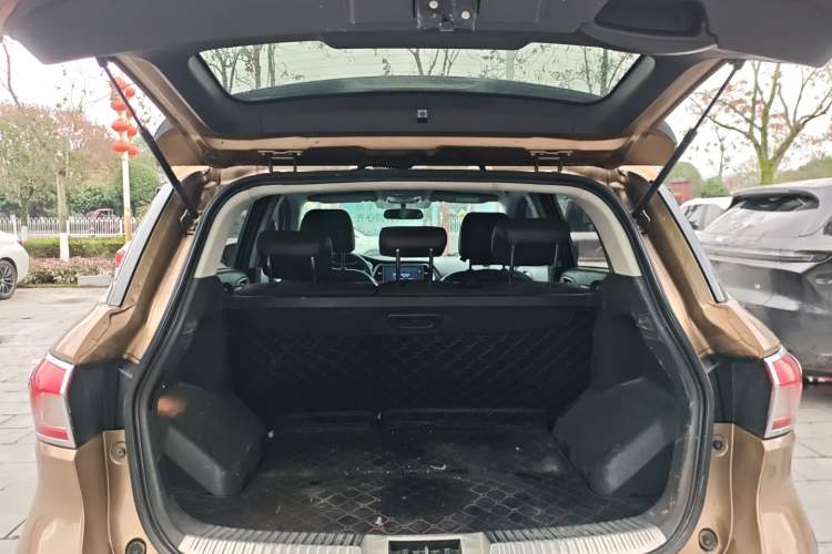 Used GAC Trumpchi GS4 2015 200T G-DCT Luxury Edition Trunk