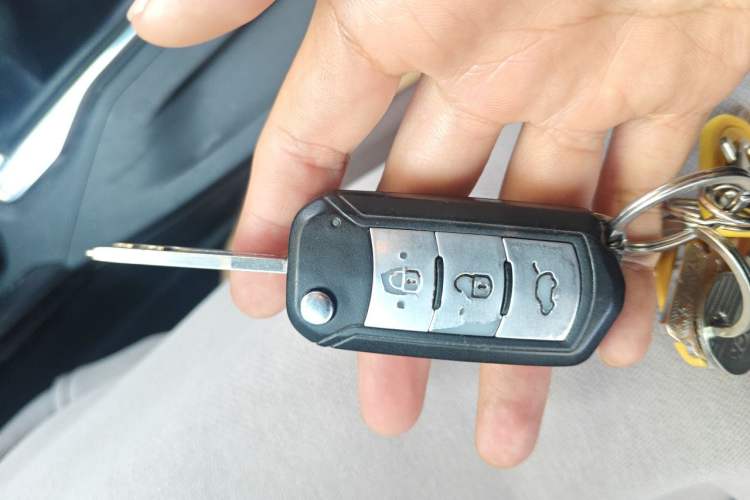 Used GAC Trumpchi GS4 2015 200T Manual Luxury Edition Vehicle Key