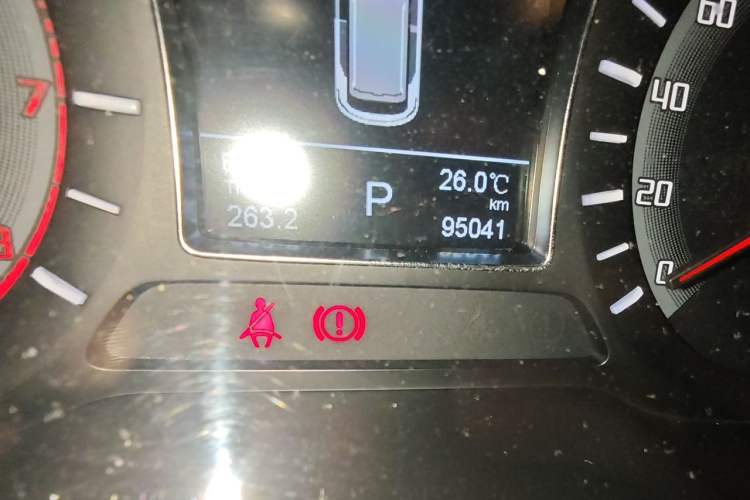 Used GAC Trumpchi GS4 2015 200T G-DCT Luxury Edition Odometer Close Up