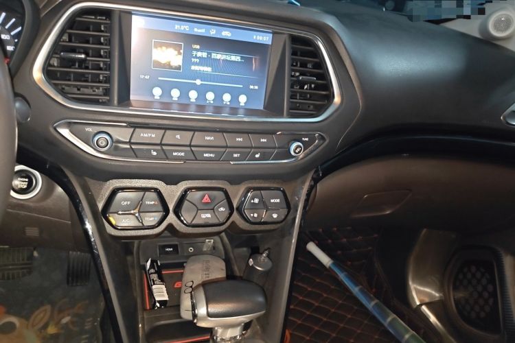 Used GAC Trumpchi GS4 2015 200T G-DCT Luxury Edition Audio And AC Panel