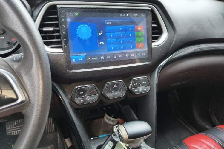 Used GAC Trumpchi GS4 2015 200T G-DCT Elite Edition Audio And AC Panel