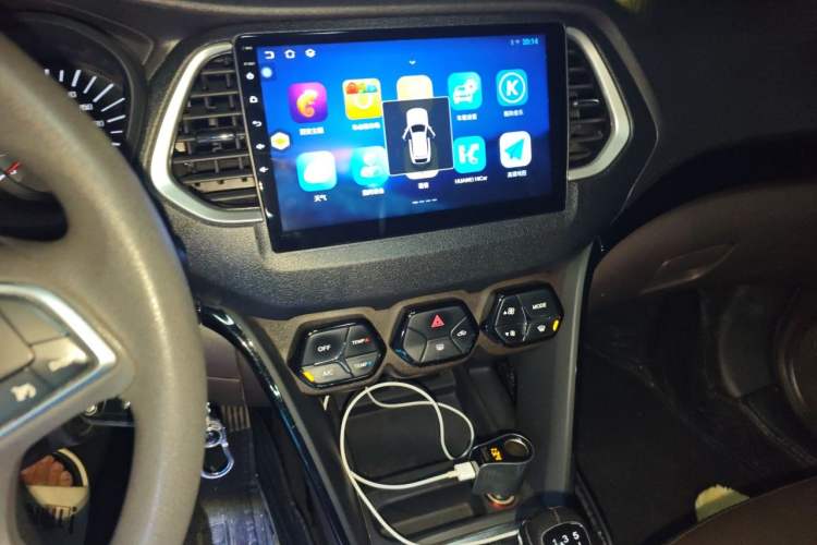Used GAC Trumpchi GS4 2015 200T Manual Elite Edition Audio And AC Panel