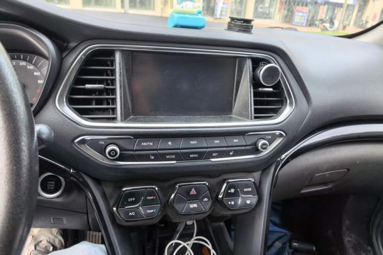 Used GAC Trumpchi GS4 2015 200T G-DCT Luxury Edition Audio And AC Panel