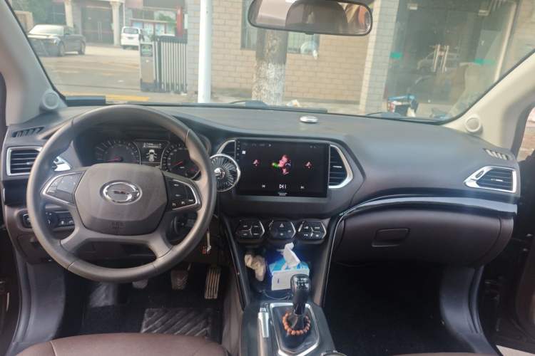Used GAC Trumpchi GS4 2015 200T Manual Elite Edition Center Console