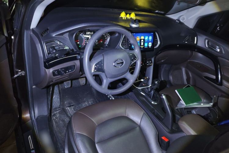 Used GAC Trumpchi GS4 2015 200T Manual Elite Edition Center Console