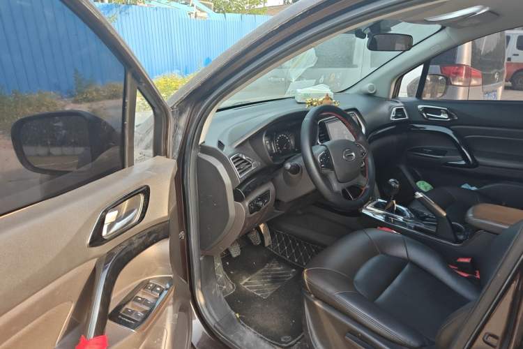 Used GAC Trumpchi GS4 2015 200T Manual Elite Edition Driver Seat