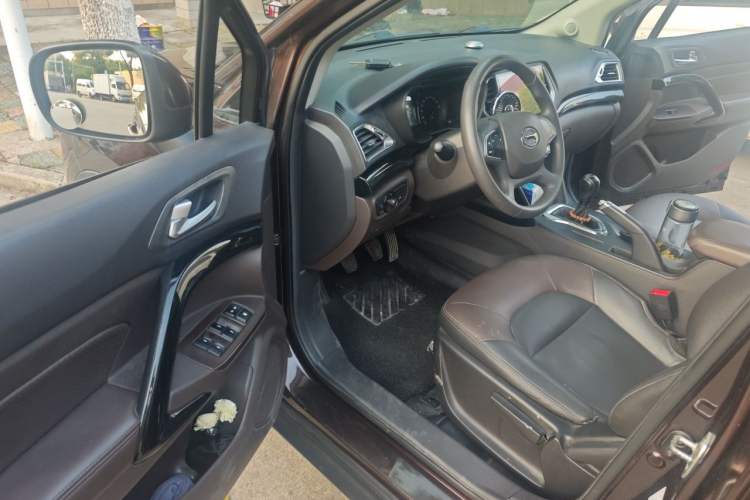 Used GAC Trumpchi GS4 2015 200T Manual Elite Edition Driver Seat