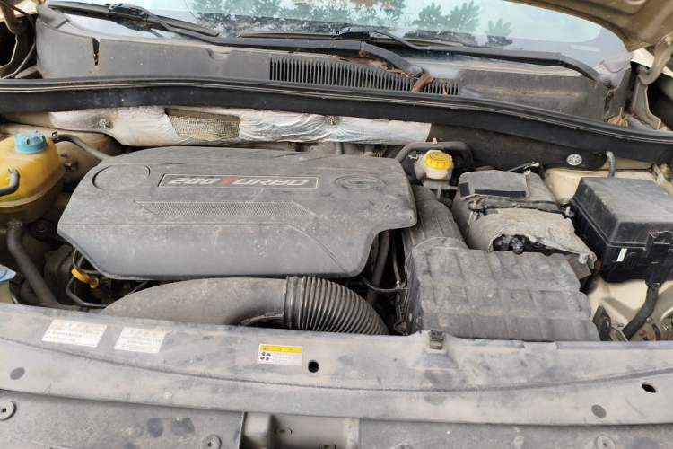 Used GAC Trumpchi GS4 2015 200T G-DCT Luxury Edition Engine Bay Left