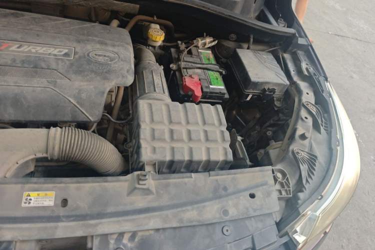 Used GAC Trumpchi GS4 2015 200T Manual Elite Edition Engine Bay Left