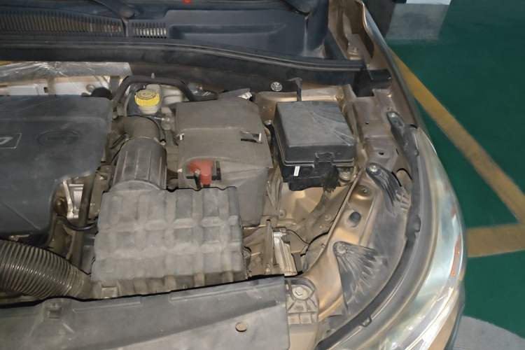 Used GAC Trumpchi GS4 2015 200T G-DCT Luxury Edition Engine Bay Left