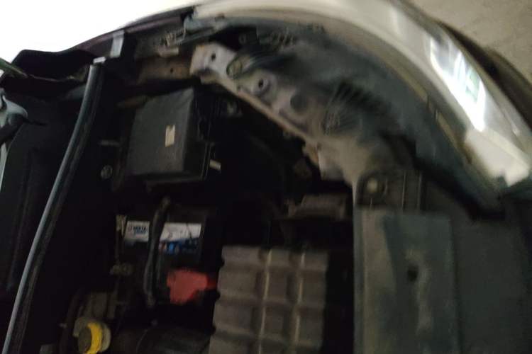 Used GAC Trumpchi GS4 2015 200T G-DCT Comfort Edition Engine Bay Left