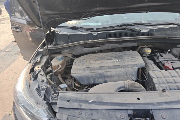 Used GAC Trumpchi GS4 2015 200T Manual Elite Edition Engine Bay Right