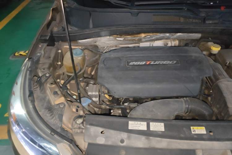 Used GAC Trumpchi GS4 2015 200T G-DCT Luxury Edition Engine Bay Right