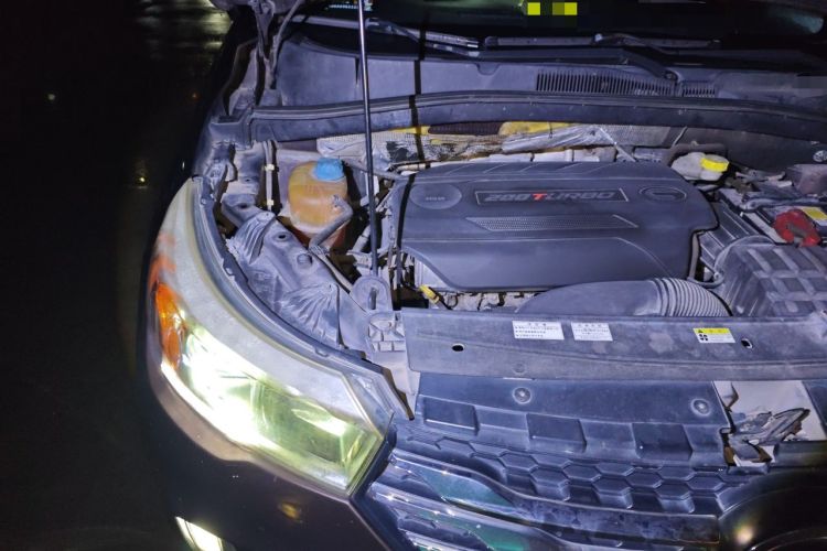 Used GAC Trumpchi GS4 2015 200T Manual Elite Edition Engine Bay Right