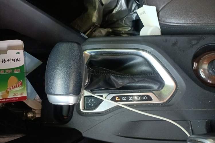 Used GAC Trumpchi GS4 2015 200T G-DCT Luxury Edition Gear Lever