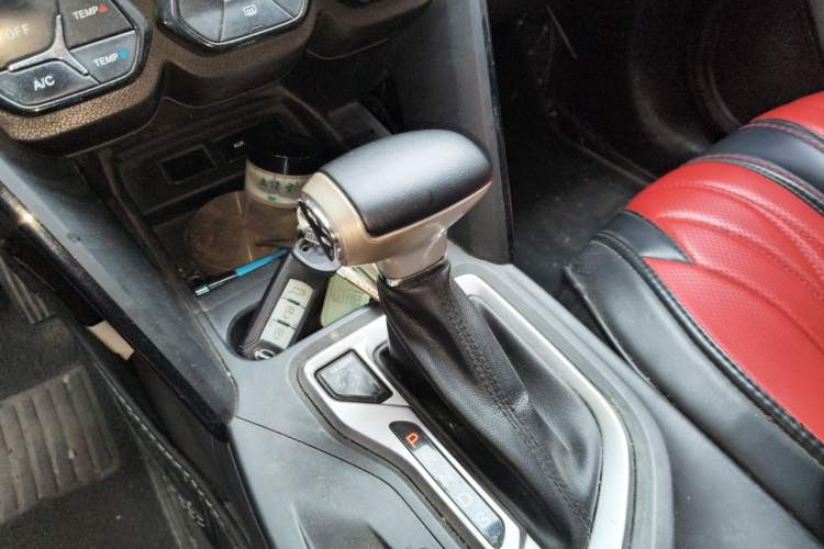 Used GAC Trumpchi GS4 2015 200T G-DCT Elite Edition Gear Lever