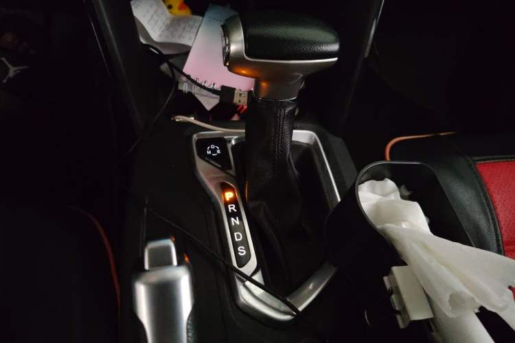 Used GAC Trumpchi GS4 2015 200T G-DCT Comfort Edition Gear Lever